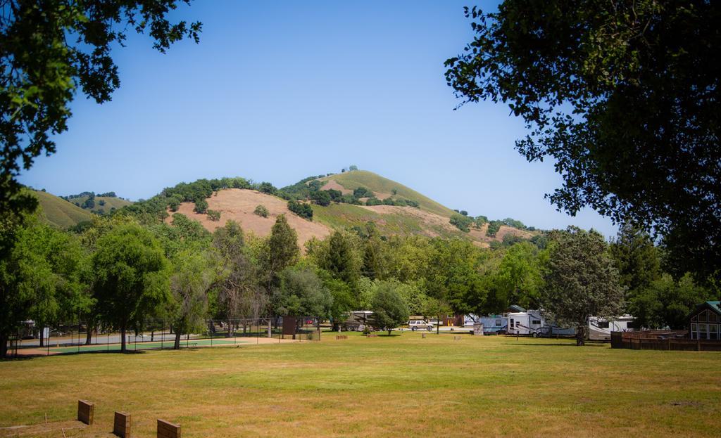 Morgan Hill Camping Resort Cabin 1 San Martin Ngoại thất bức ảnh